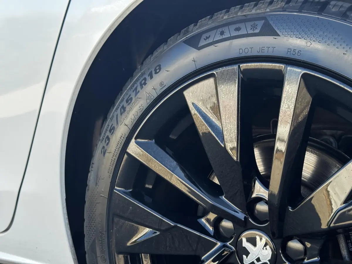 1.6 HYbrid GT / Panoramadak / Adaptief Cruise Control / Elektrische Voorstoelen Met Massage&Geheugen / Dode Hoek Detectie / 360 Camera