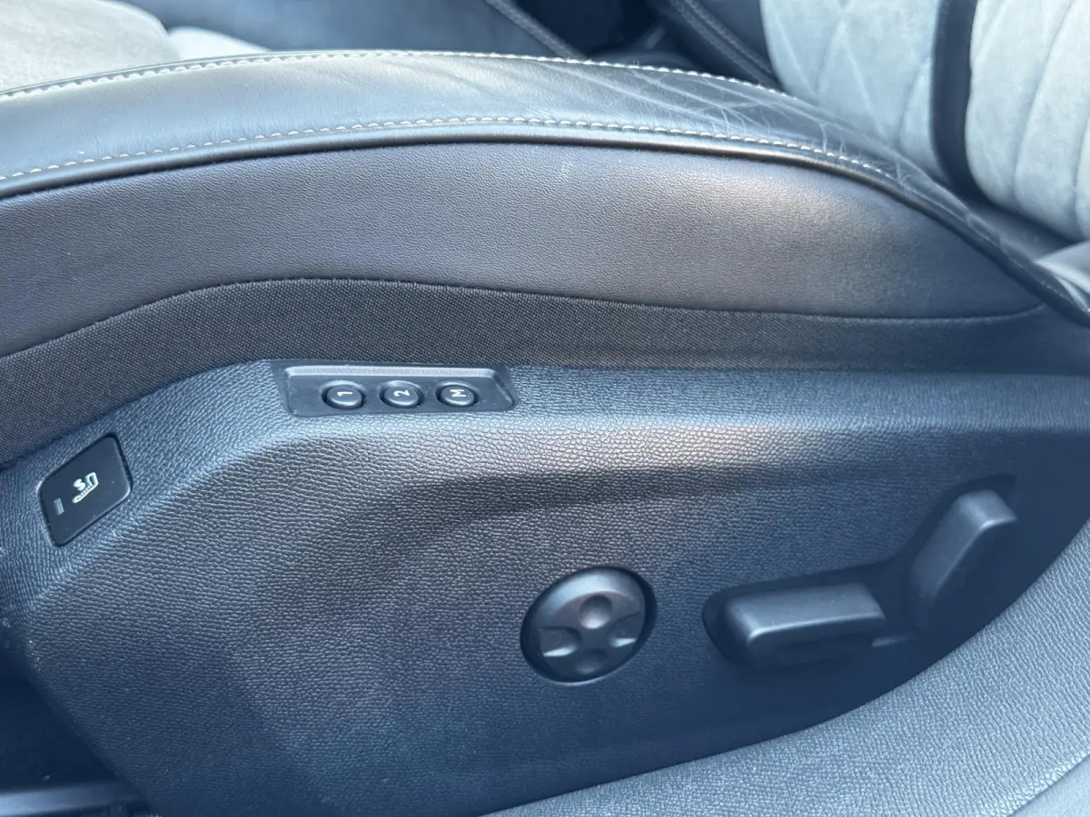 1.6 HYbrid GT / Panoramadak / Adaptief Cruise Control / Elektrische Voorstoelen Met Massage&Geheugen / Dode Hoek Detectie / 360 Camera