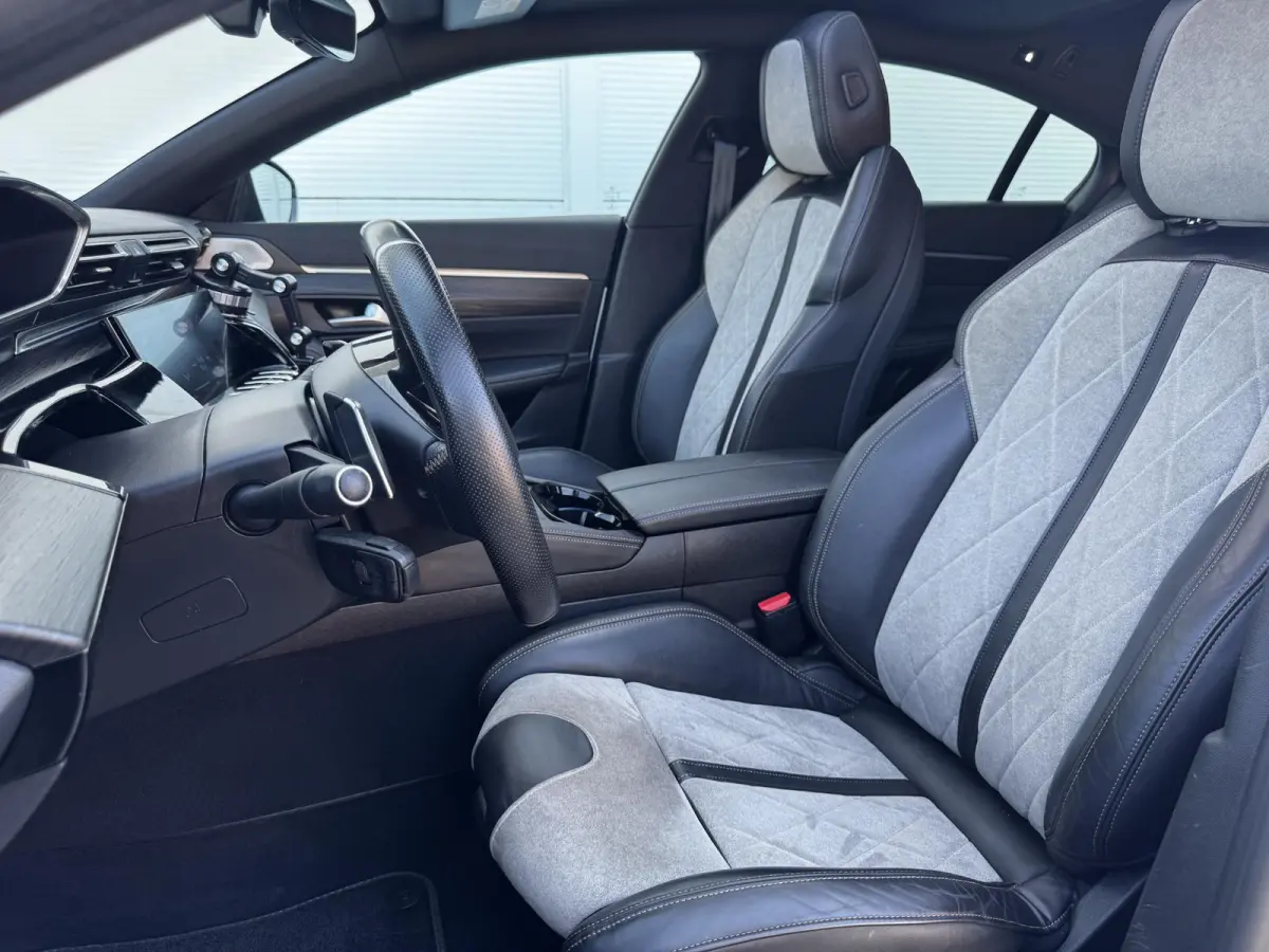 1.6 HYbrid GT / Panoramadak / Adaptief Cruise Control / Elektrische Voorstoelen Met Massage&Geheugen / Dode Hoek Detectie / 360 Camera