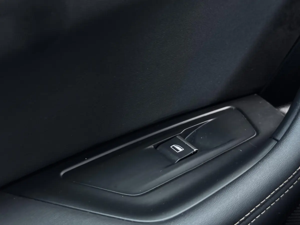 1.6 HYbrid GT / Panoramadak / Adaptief Cruise Control / Elektrische Voorstoelen Met Massage&Geheugen / Dode Hoek Detectie / 360 Camera