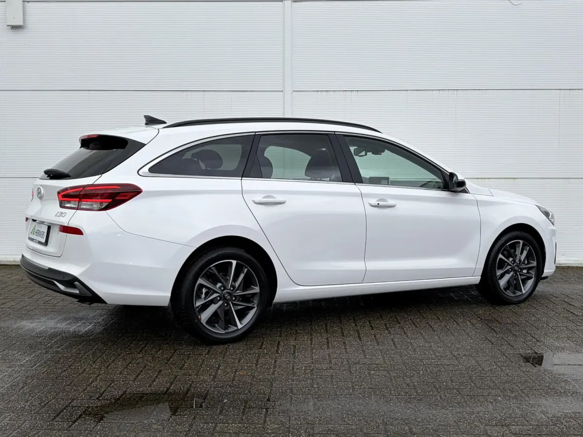 1.6 T-GDi Premium ** Nu met € 4.000 Voordeel ** Nieuw uit voorraad leverbaar **