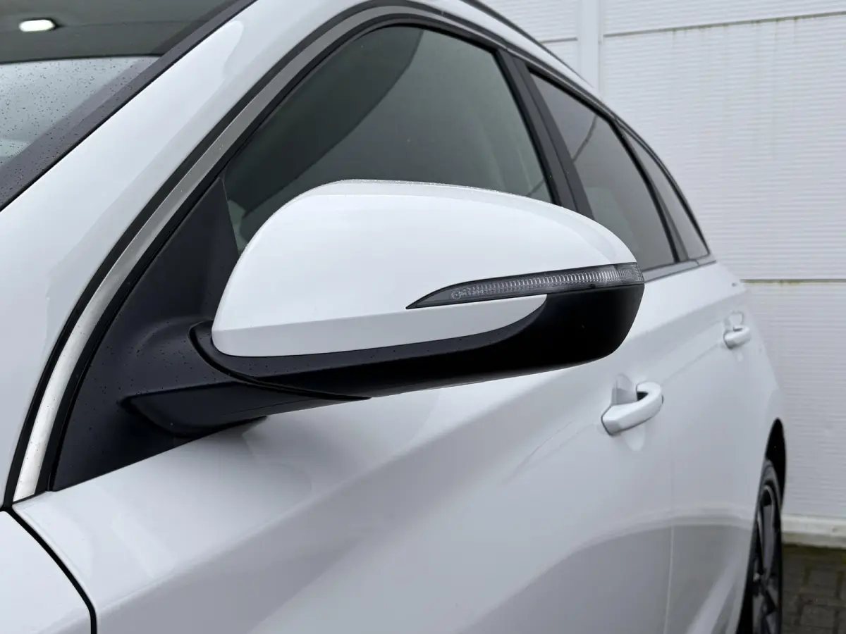 1.6 T-GDi Premium ** Nu met € 4.000 Voordeel ** Nieuw uit voorraad leverbaar **