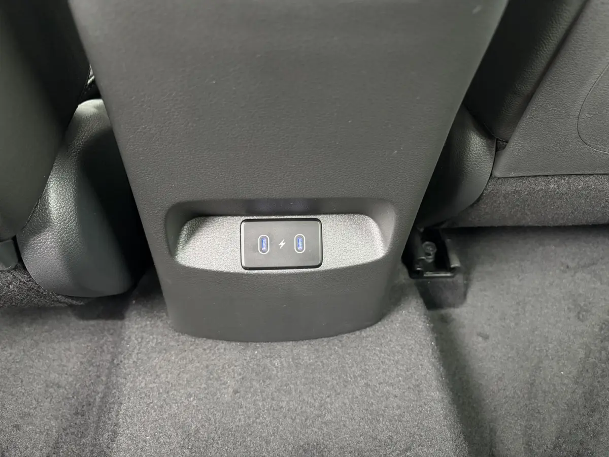 1.6 T-GDi Premium ** Nu met € 4.000 Voordeel ** Nieuw uit voorraad leverbaar **