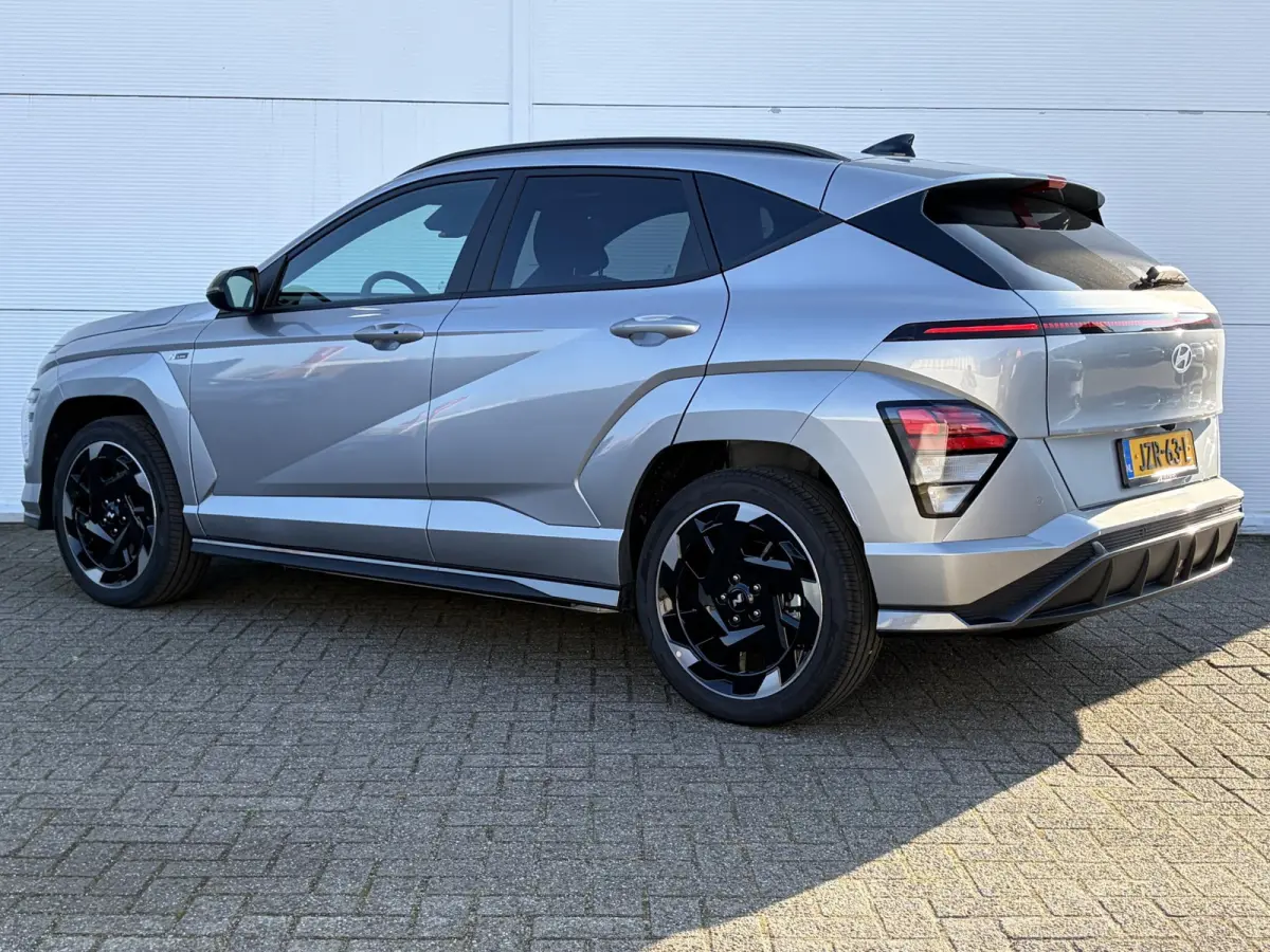 N Line Business 64.8 kWh / Adaptieve Cruise Control / Apple Carplay/Android Auto / Navigatie / Achteruitrijcamera / DAB / Climate Control /