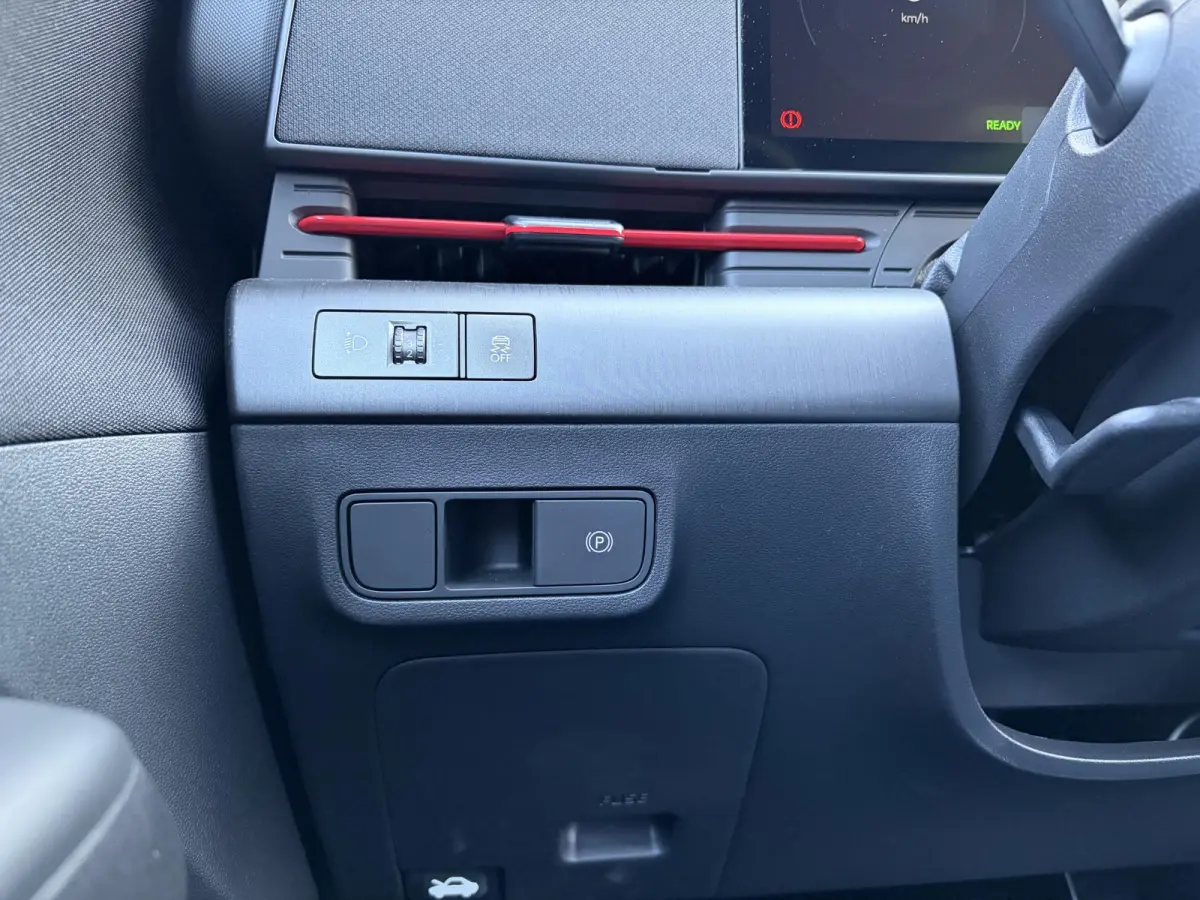 N Line Business 64.8 kWh / Adaptieve Cruise Control / Apple Carplay/Android Auto / Navigatie / Achteruitrijcamera / DAB / Climate Control /