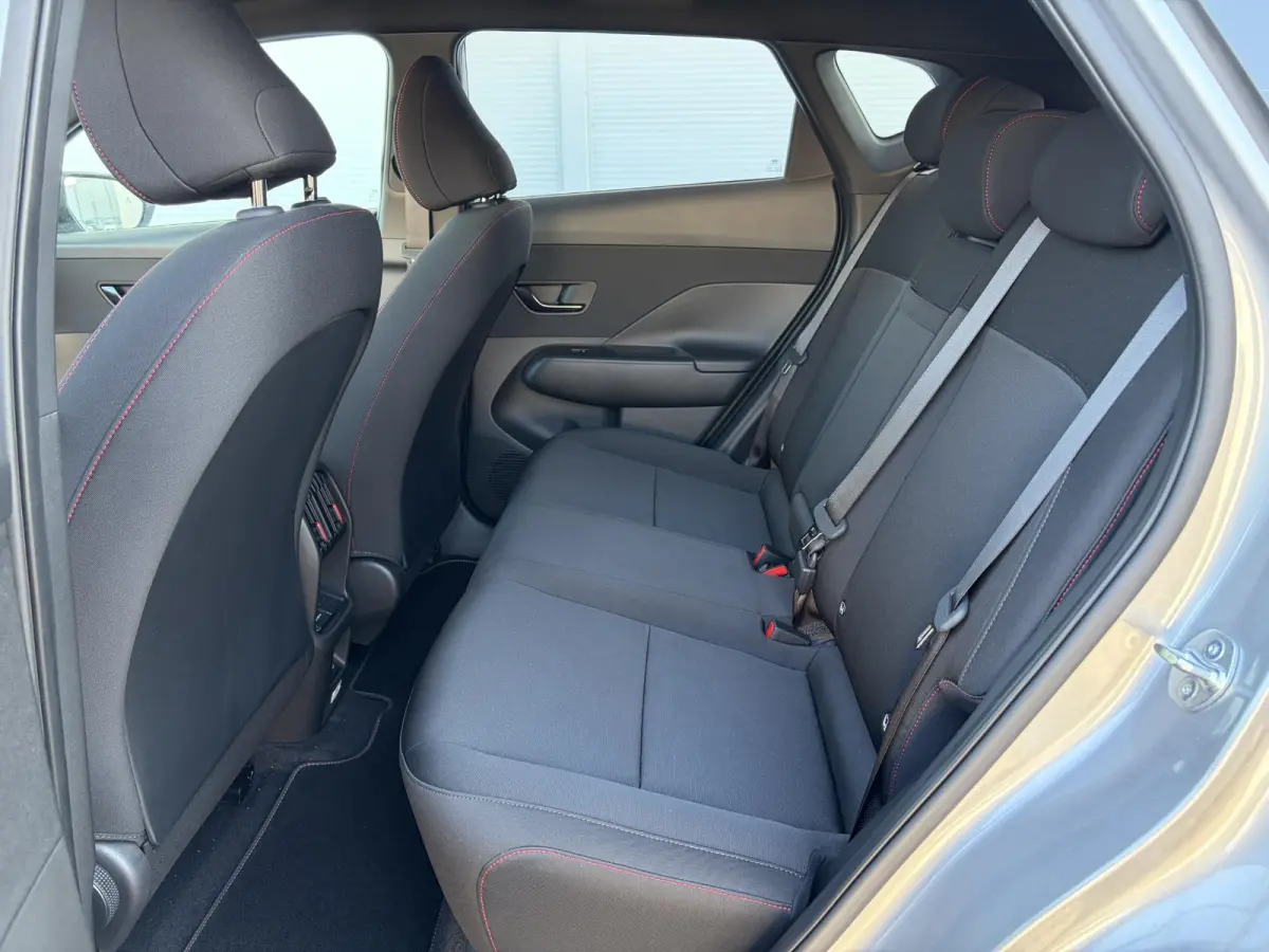N Line Business 64.8 kWh / Adaptieve Cruise Control / Apple Carplay/Android Auto / Navigatie / Achteruitrijcamera / DAB / Climate Control /
