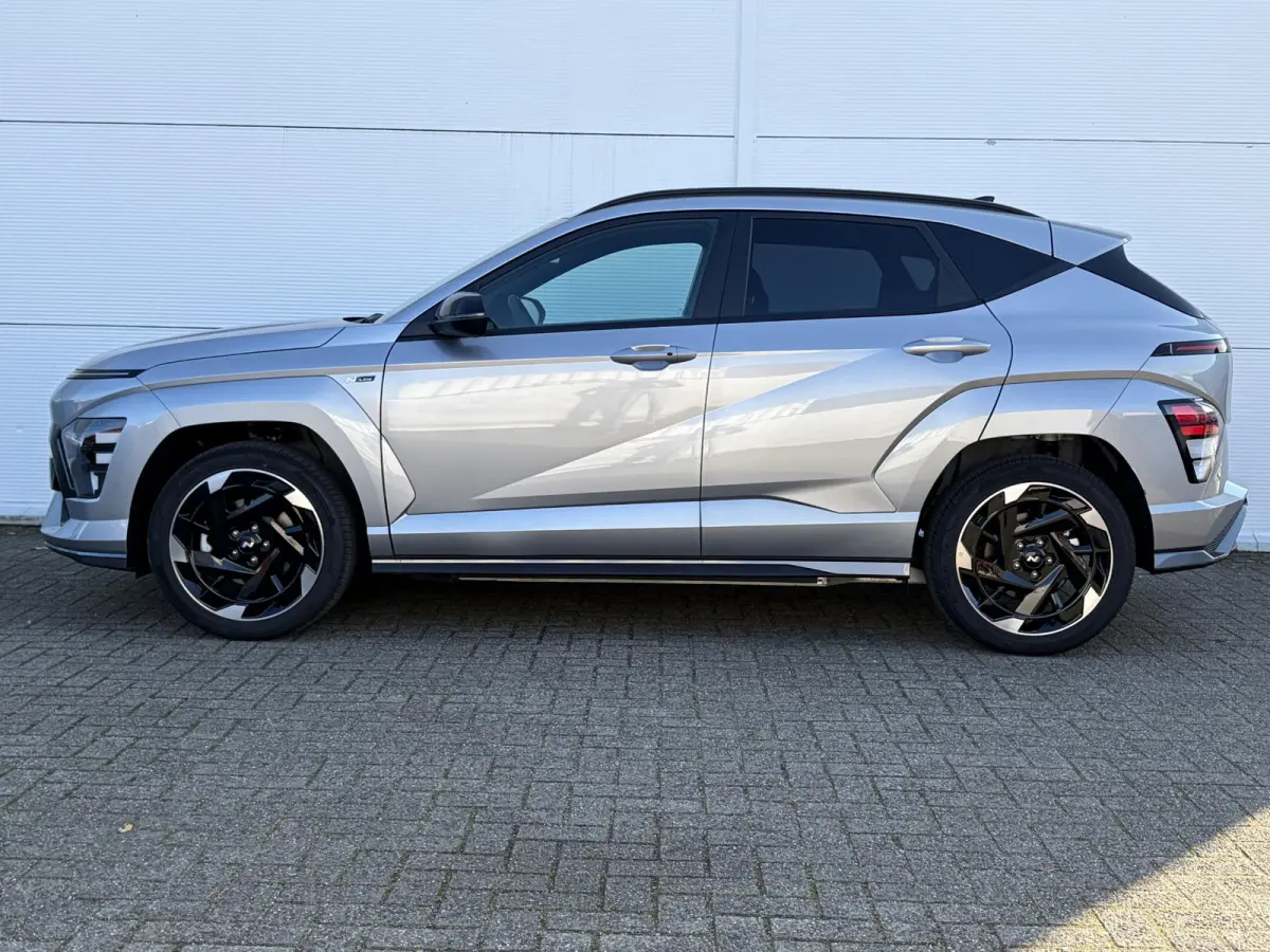 N Line Business 64.8 kWh / Adaptieve Cruise Control / Apple Carplay/Android Auto / Navigatie / Achteruitrijcamera / DAB / Climate Control /