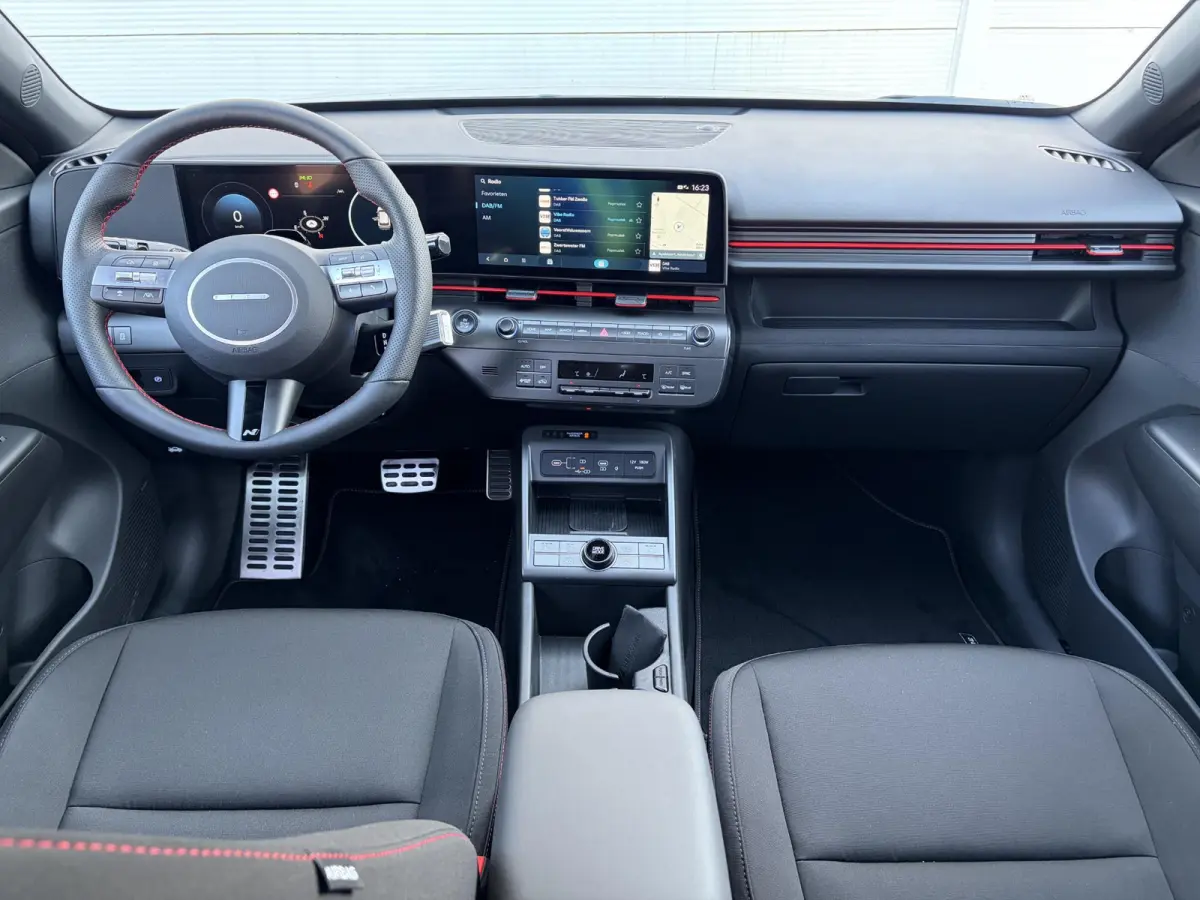 N Line Business 64.8 kWh / Adaptieve Cruise Control / Apple Carplay/Android Auto / Navigatie / Achteruitrijcamera / DAB / Climate Control /