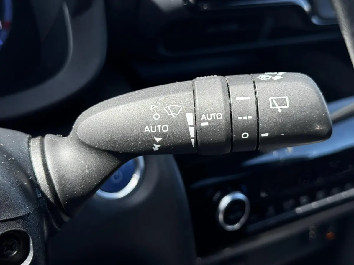 1.5 Hybrid Dynamic / Navigatie / Apple Carplay / Achteruitrijcamera / Stuur-, Stoel en voorruitverwarming / Trekhaak