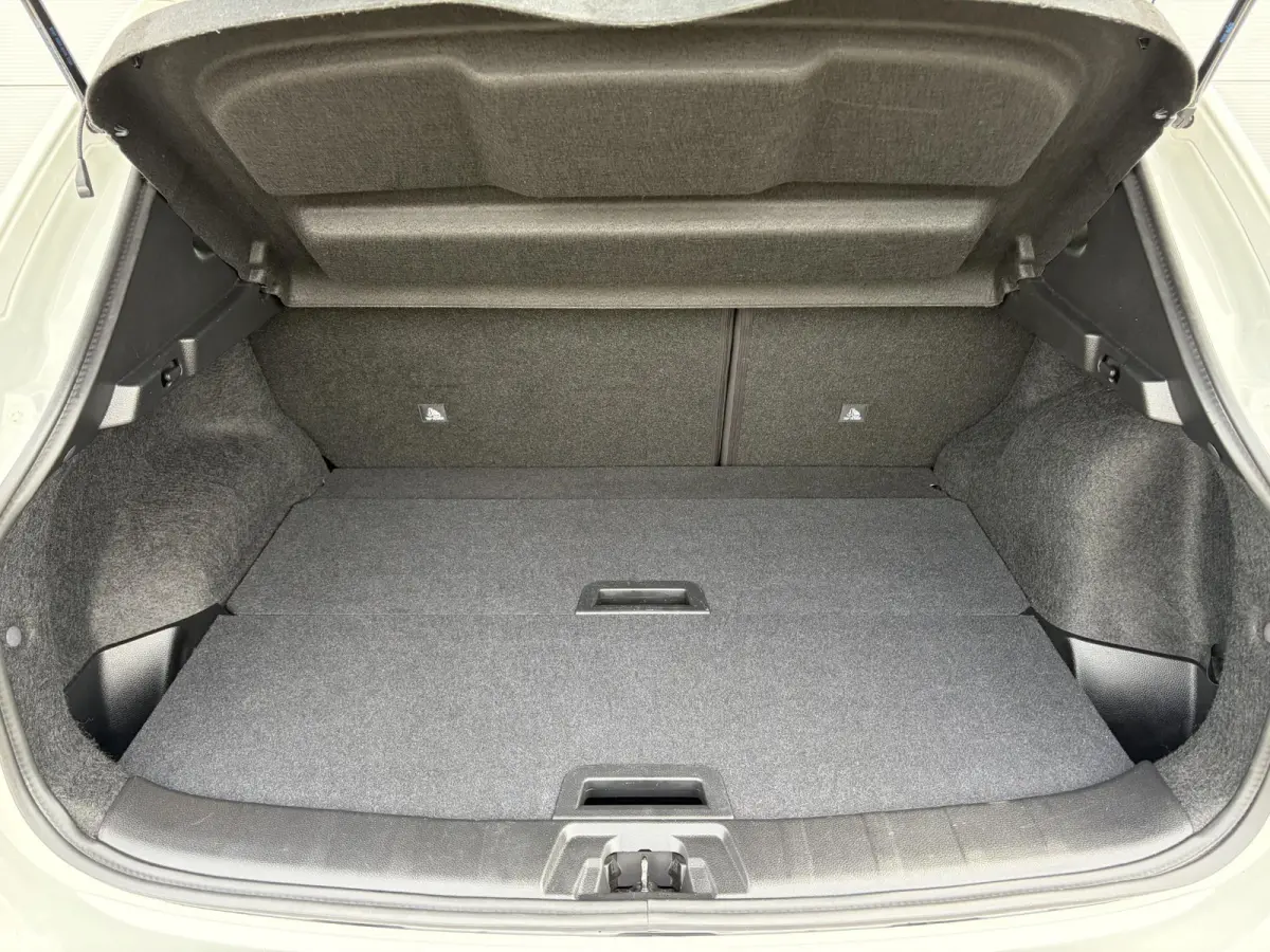 1.3 DIG-T Design Edition / Trekhaak ( 1300 kg ) / Apple Carplay/Android Auto / Airco (automatisch) /