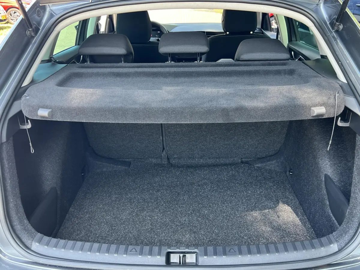 1.0 TSI Selection / Garantie tot 02-2029 tot 60.000km / Cruise Control / Camera / Navigatie via Apple Carplay Android / Climate Control / 16" LM wielen /