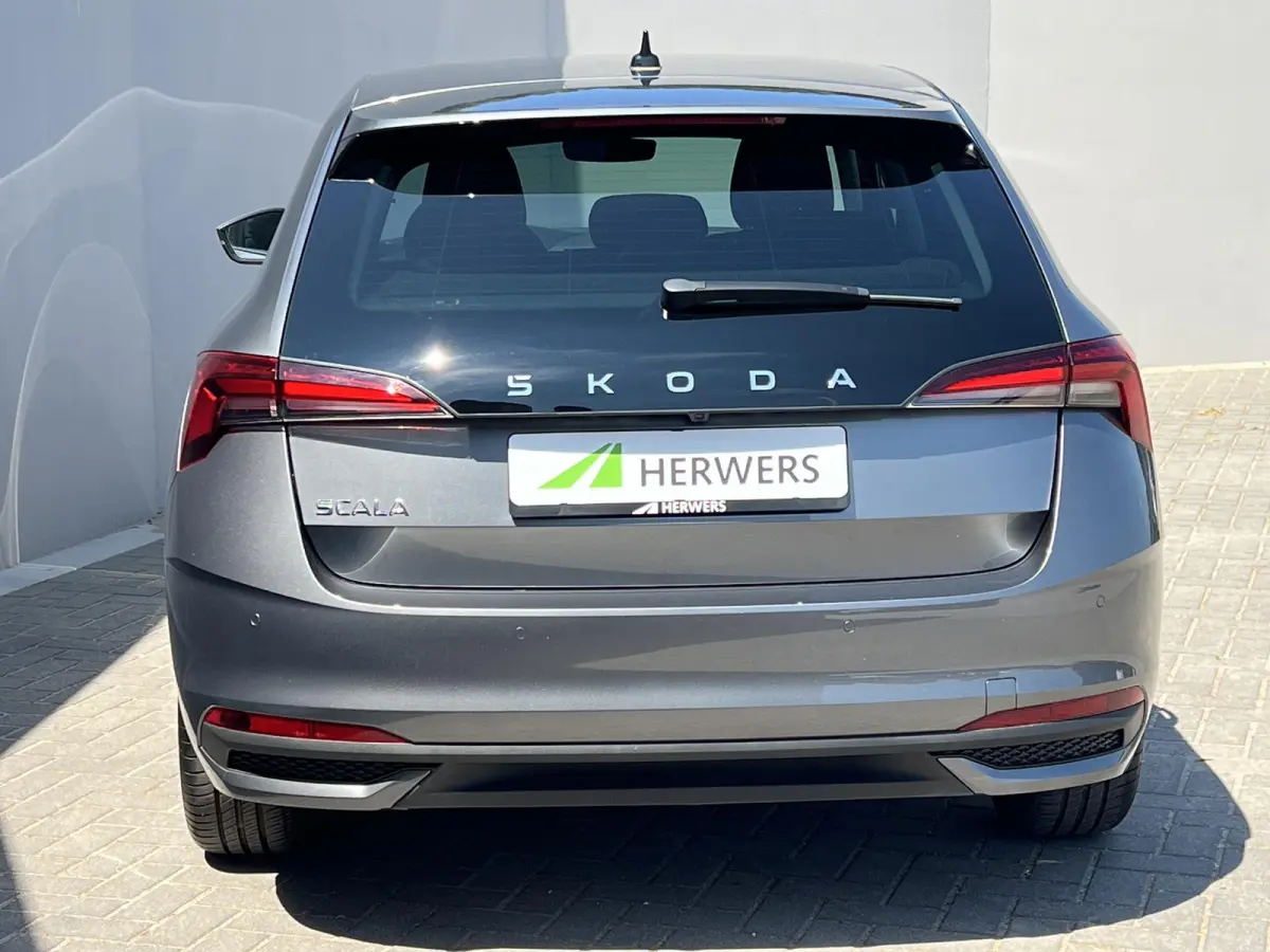 1.0 TSI Selection / Garantie tot 02-2029 tot 60.000km / Cruise Control / Camera / Navigatie via Apple Carplay Android / Climate Control / 16" LM wielen /