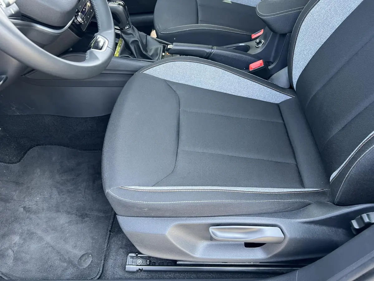 1.0 TSI Selection / Garantie tot 02-2029 tot 60.000km / Cruise Control / Camera / Navigatie via Apple Carplay Android / Climate Control / 16" LM wielen /