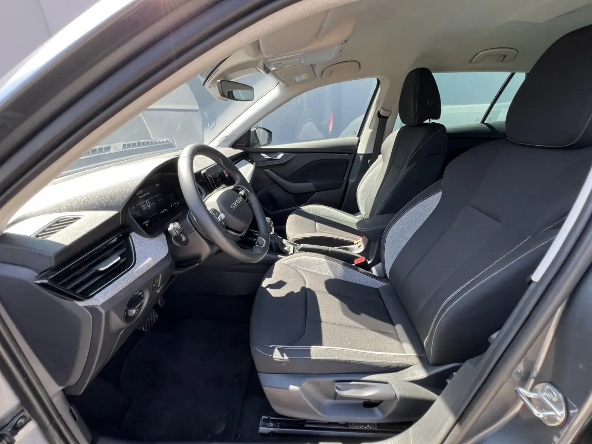 1.0 TSI Selection / Garantie tot 02-2029 tot 60.000km / Cruise Control / Camera / Navigatie via Apple Carplay Android / Climate Control / 16" LM wielen /