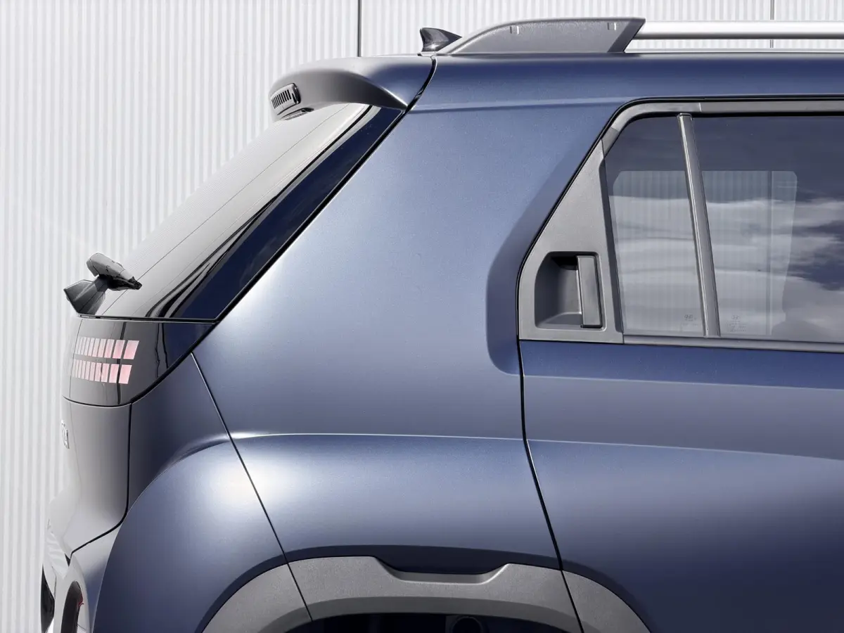Evolve 49 kWh LED Verlichting / 17 Inch / Dynamische Navigatie / Achteruitrijcamera / Parkeersensoren Voor + Achter /