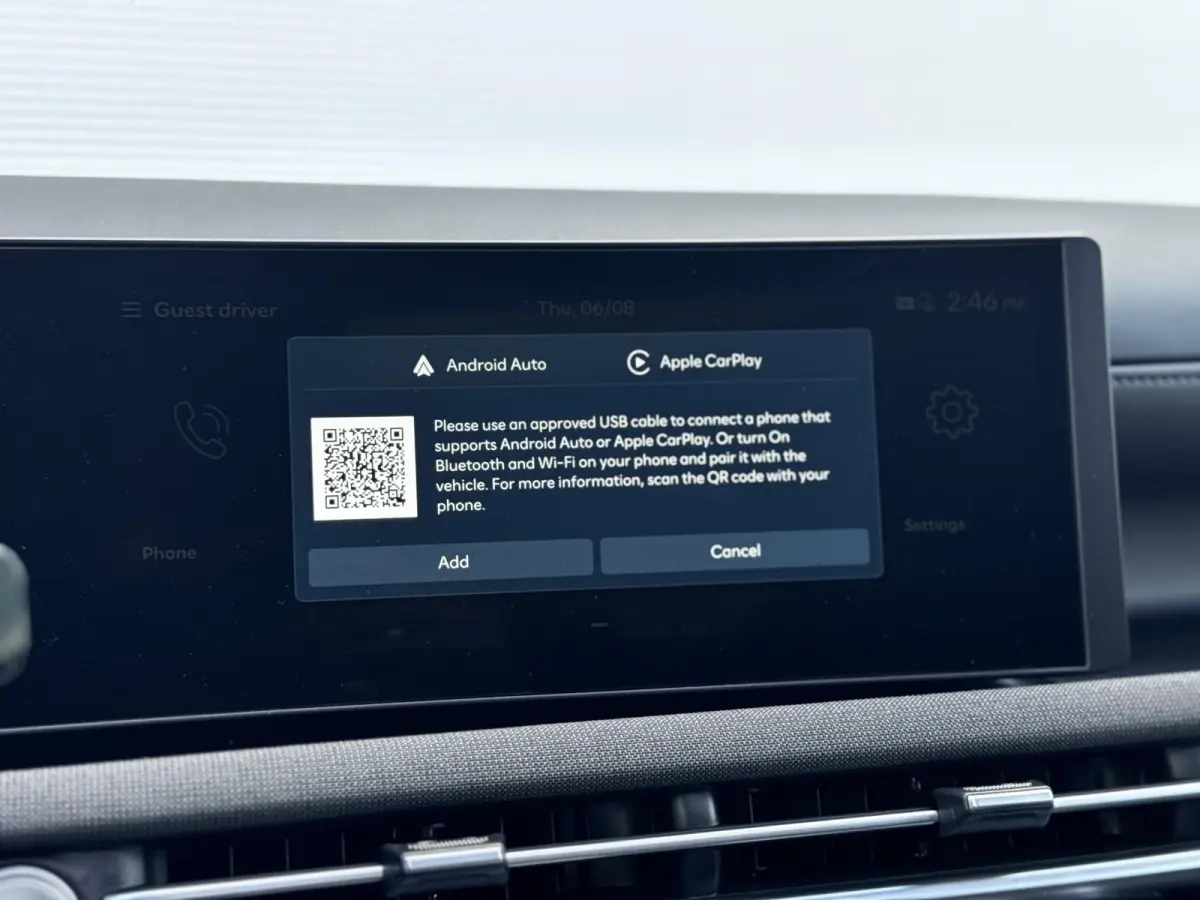 1.6 T-GDI PHEV Premium Sky/ €6.000,- Voordeel / Modeljaar 2026 / Direct beschikbaar / Rijklaarprijs / 19-inch lichtmetalen velgen | Cypress Green | elektrisch glazen panorama-dak | Apple C