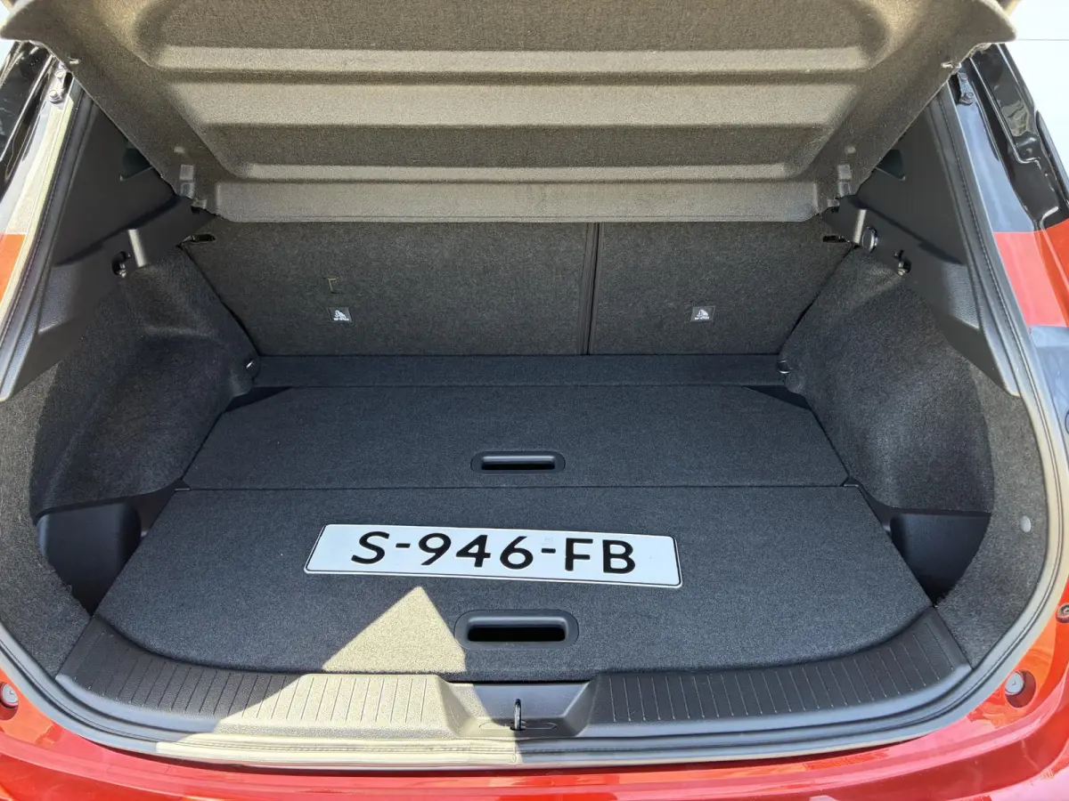 1.3 MHEV Tekna / Trekhaak ( 1400 kg ) / Panoramadak / Airco (automatisch) /