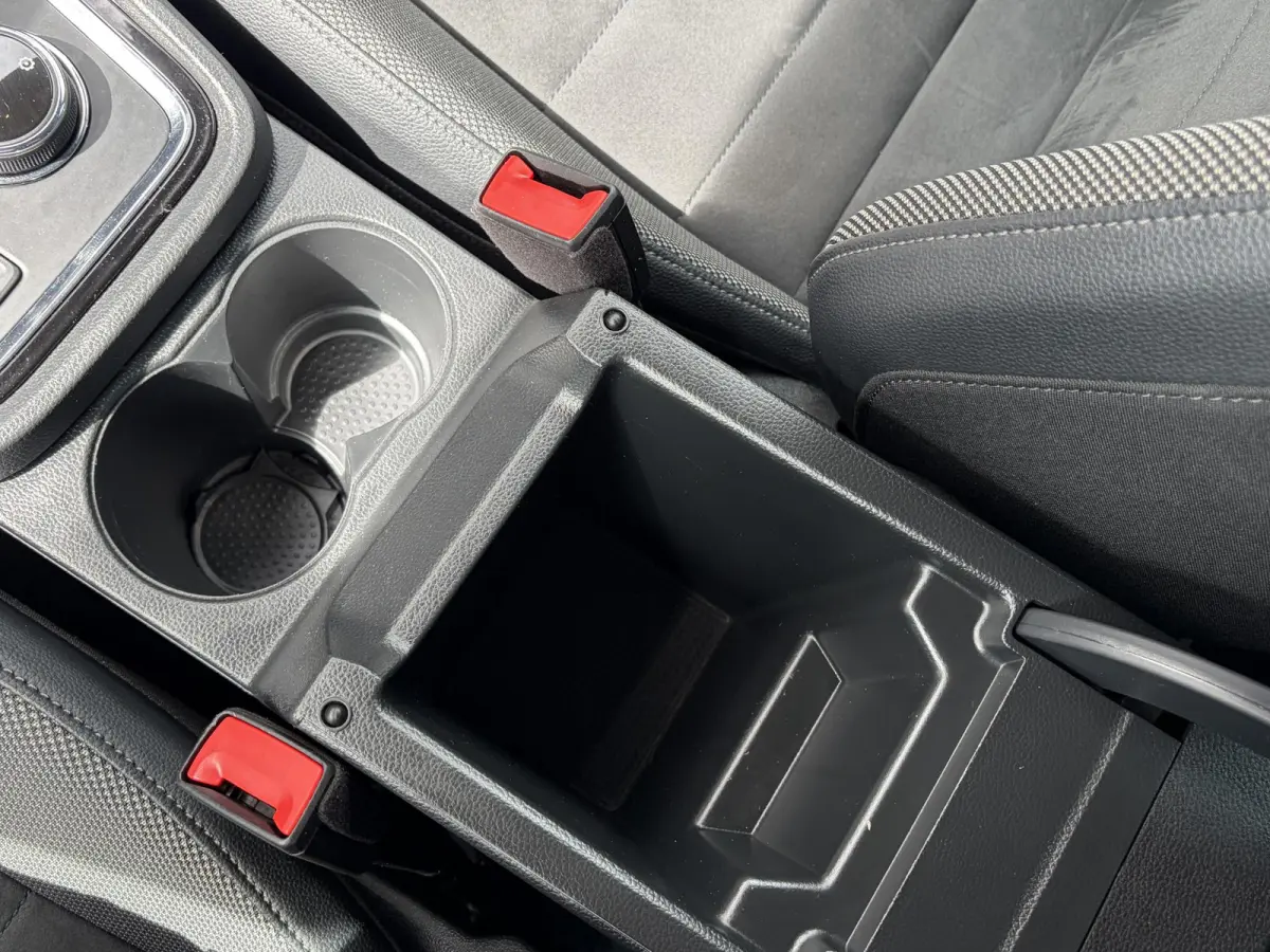 1.5 TSI Xcellence Business Intense / Trekhaak (  1600 kg ) / Apple Carplay/Android Auto /  Navigatiesysteem full map + hard disk / 360 camera /