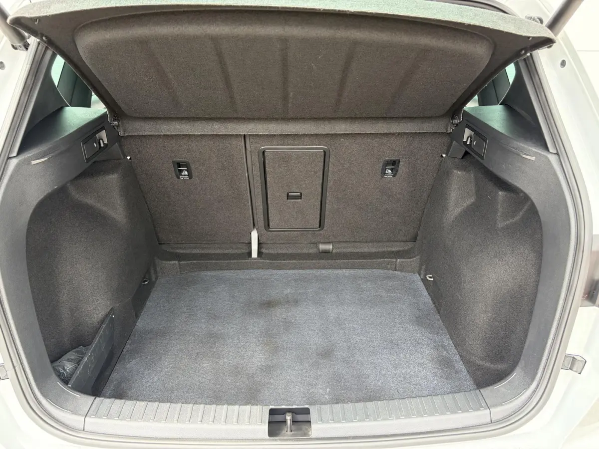 1.5 TSI Xcellence Business Intense / Trekhaak (  1600 kg ) / Apple Carplay/Android Auto /  Navigatiesysteem full map + hard disk / 360 camera /