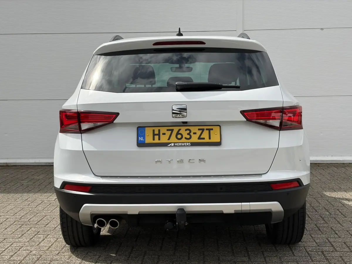1.5 TSI Xcellence Business Intense / Trekhaak (  1600 kg ) / Apple Carplay/Android Auto /  Navigatiesysteem full map + hard disk / 360 camera /