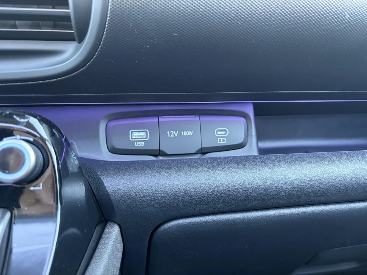 Evolve Sky 49 kWh /Winter & Tech Pack /Apple Carplay & Android Auto / Adaptieve Cruise control/ Airco Climate Control / Navigatie / 3-fase laden