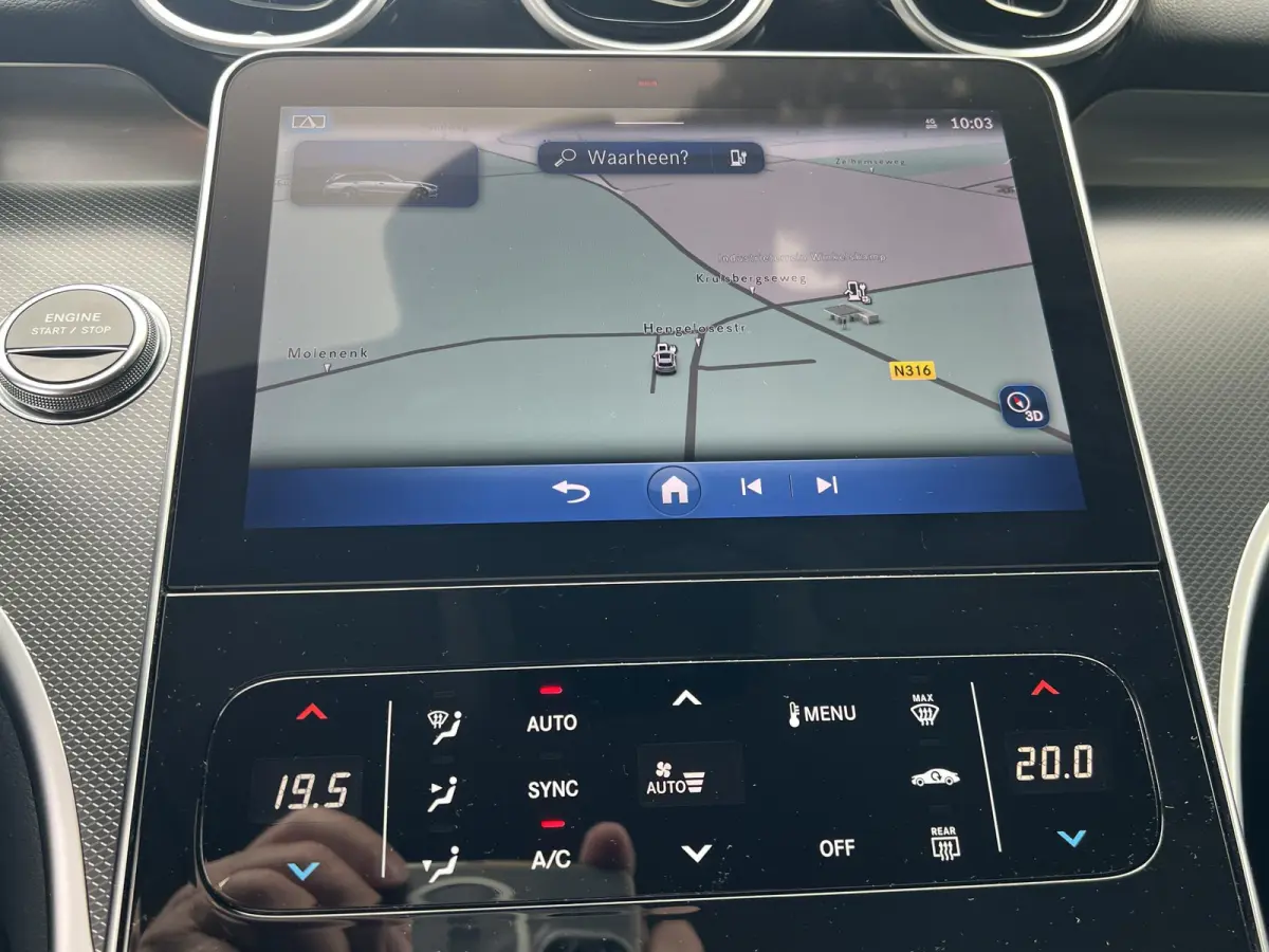 300 e Luxury Line / Dealer onderhouden / 1.800 kg elektrische trekhaak / Elektrische stoelen & Achterklep / Navi / Apple Carplay Android / 17" LM wielen /