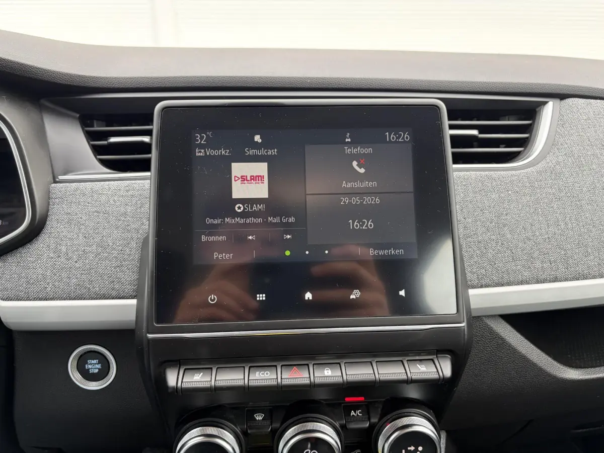 R110 Life 52 kWh / SOH 85% / Airco (automatisch) / Cruise control / Apple Carplay/Android Auto /