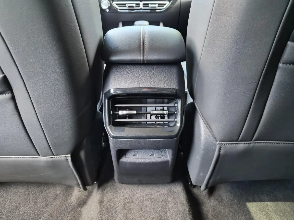 1.5 Luxury / Fabrieksgarantie tot 12-2032<150.000 km / Stuur- & Stoelverwarming / Elektrische achterklep / Rondomzicht camera / Apple Carplay Android Auto / Adaptief cruise control / Draadlo
