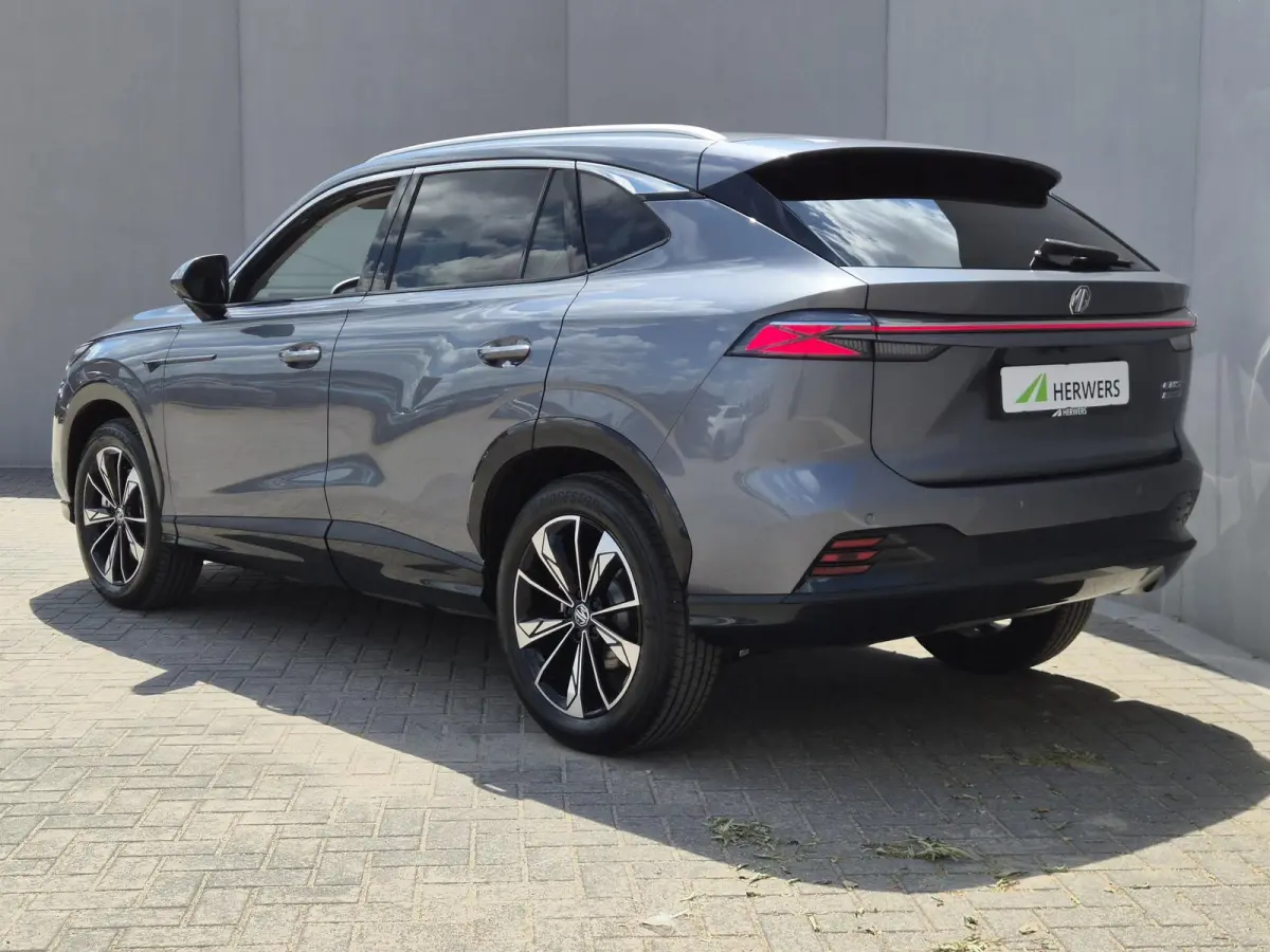 1.5 Luxury / Fabrieksgarantie tot 12-2032<150.000 km / Stuur- & Stoelverwarming / Elektrische achterklep / Rondomzicht camera / Apple Carplay Android Auto / Adaptief cruise control / Draadlo