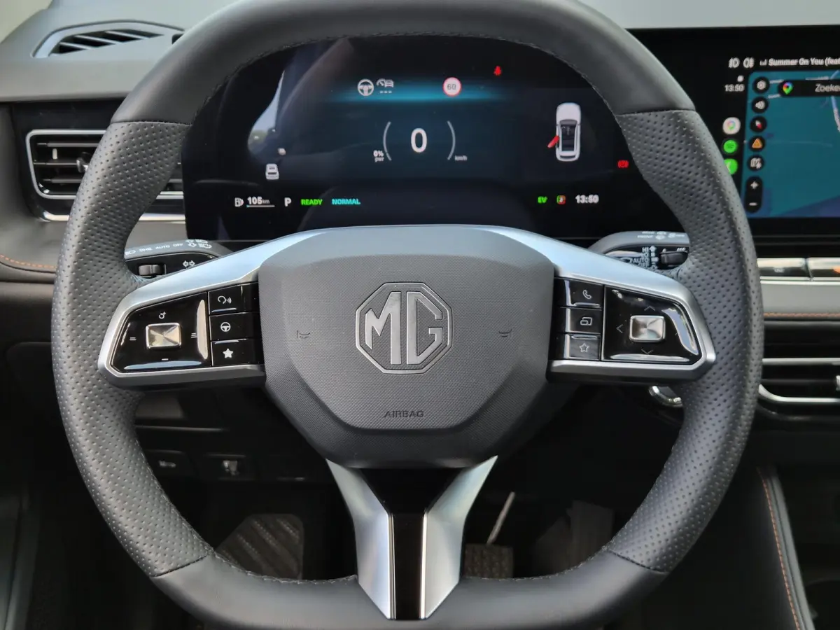 1.5 Luxury / Fabrieksgarantie tot 12-2032<150.000 km / Stuur- & Stoelverwarming / Elektrische achterklep / Rondomzicht camera / Apple Carplay Android Auto / Adaptief cruise control / Draadlo