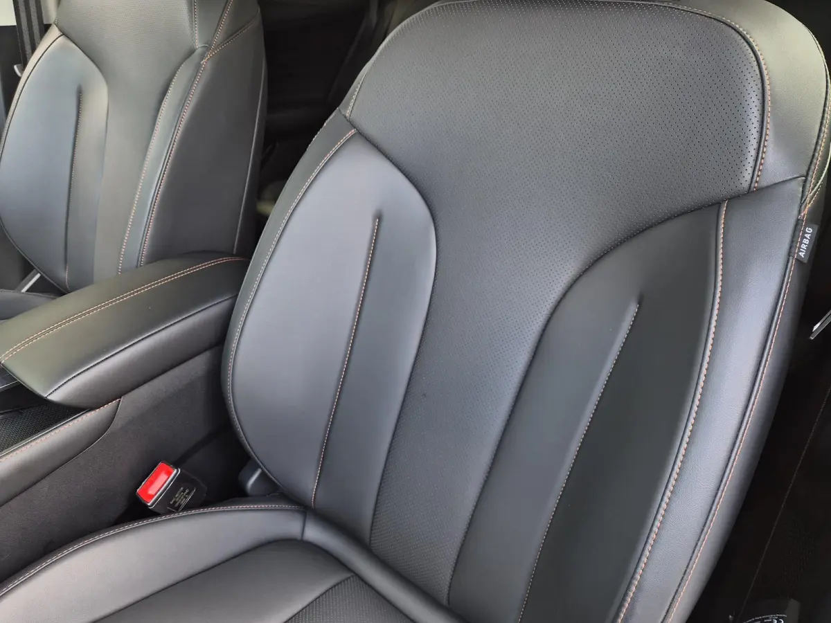 1.5 Luxury / Fabrieksgarantie tot 12-2032<150.000 km / Stuur- & Stoelverwarming / Elektrische achterklep / Rondomzicht camera / Apple Carplay Android Auto / Adaptief cruise control / Draadlo