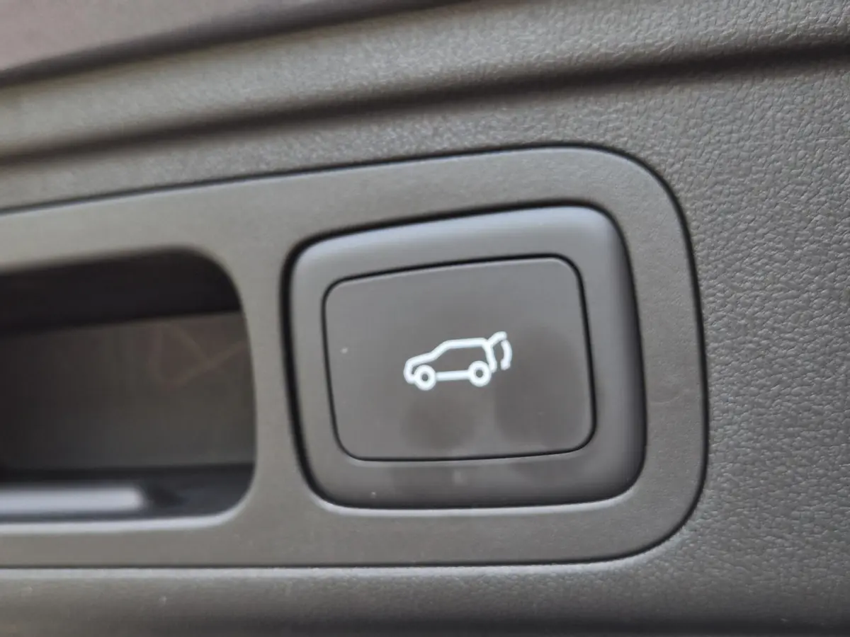 1.5 Luxury / Fabrieksgarantie tot 12-2032<150.000 km / Stuur- & Stoelverwarming / Elektrische achterklep / Rondomzicht camera / Apple Carplay Android Auto / Adaptief cruise control / Draadlo