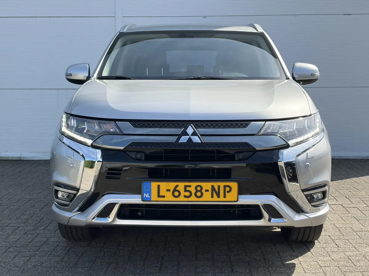 2.4 PHEV Intense / Trekhaak ( 1500 kg ) / Apple Carplay/Android Auto / Cruise control / | Apple Carplay/Android Auto | Comfort-tec synthetisch lederen bekleding | LED koplampen