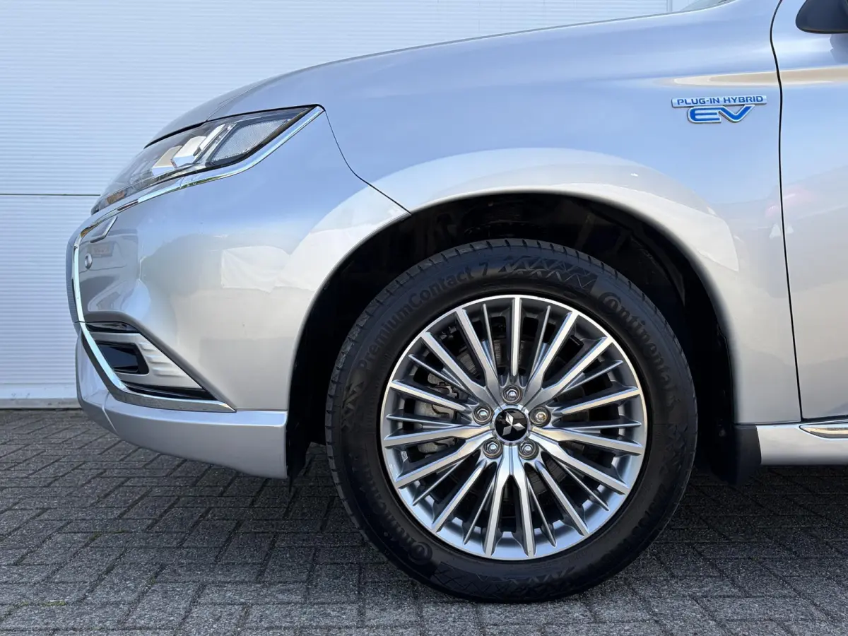 2.4 PHEV Intense / Trekhaak ( 1500 kg ) / Apple Carplay/Android Auto / Cruise control / | Apple Carplay/Android Auto | Comfort-tec synthetisch lederen bekleding | LED koplampen