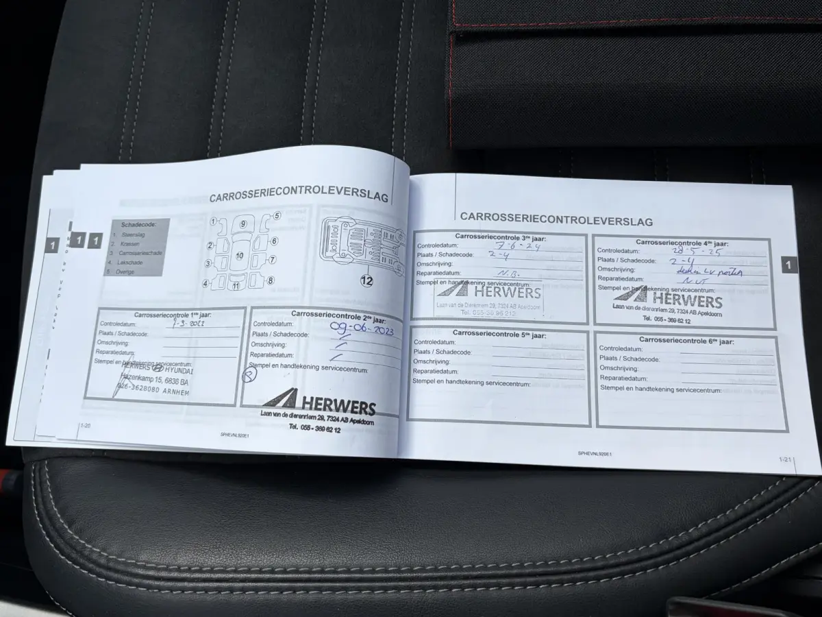 2.4 PHEV Intense / Trekhaak ( 1500 kg ) / Apple Carplay/Android Auto / Cruise control / | Apple Carplay/Android Auto | Comfort-tec synthetisch lederen bekleding | LED koplampen
