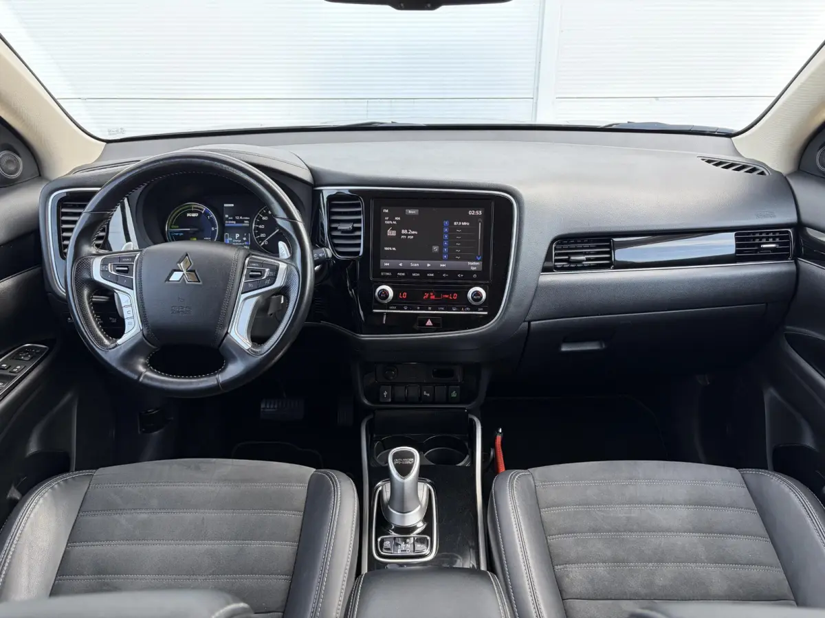 2.4 PHEV Intense / Trekhaak ( 1500 kg ) / Apple Carplay/Android Auto / Cruise control / | Apple Carplay/Android Auto | Comfort-tec synthetisch lederen bekleding | LED koplampen