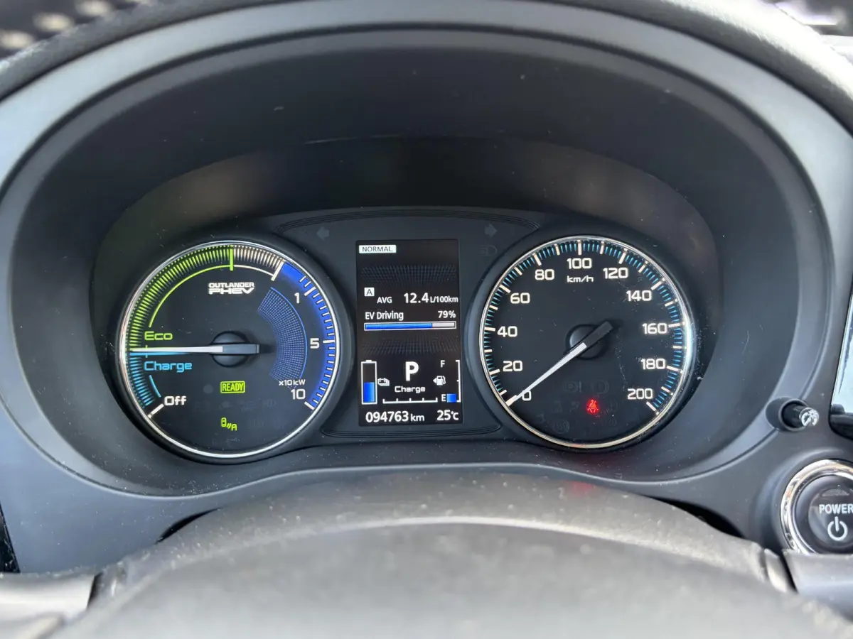 2.4 PHEV Intense / Trekhaak ( 1500 kg ) / Apple Carplay/Android Auto / Cruise control / | Apple Carplay/Android Auto | Comfort-tec synthetisch lederen bekleding | LED koplampen