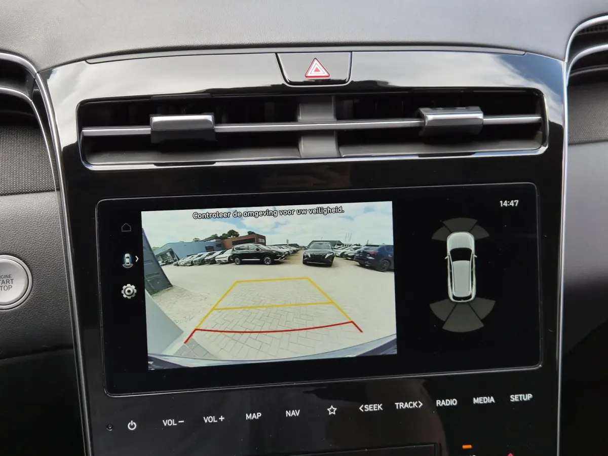 1.6 T-GDI PHEV Comfort Smart 4WD / Fabrieksgarantie tot 02-2029 / Dealer onderhouden / Glazen schuif- en kanteldak / Stuur- & Stoelverwarming / Trekgewicht 1350 kg / Achteruitrijcamera / App
