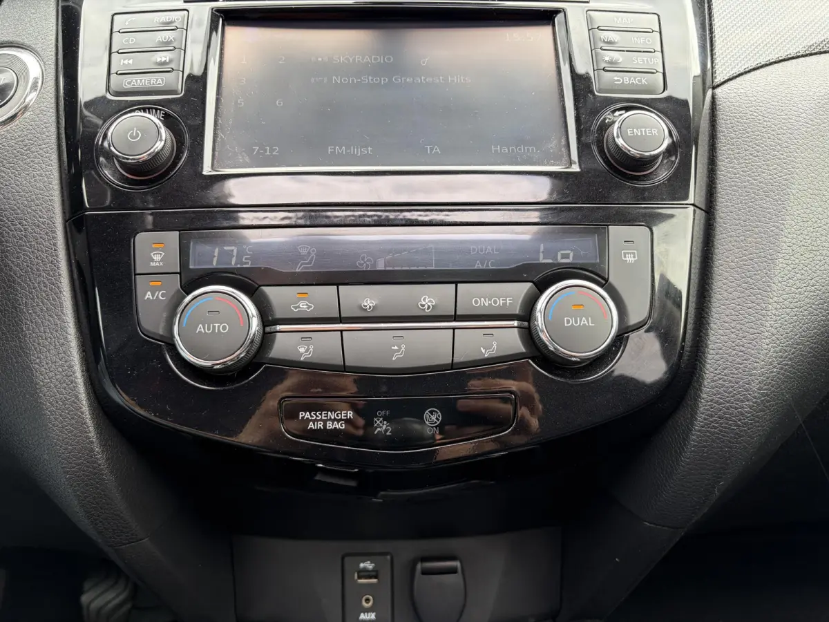 1.6 DIG-T N-Connecta / Trekhaak (  1800 kg ) / Airco (automatisch) / Cruise control /