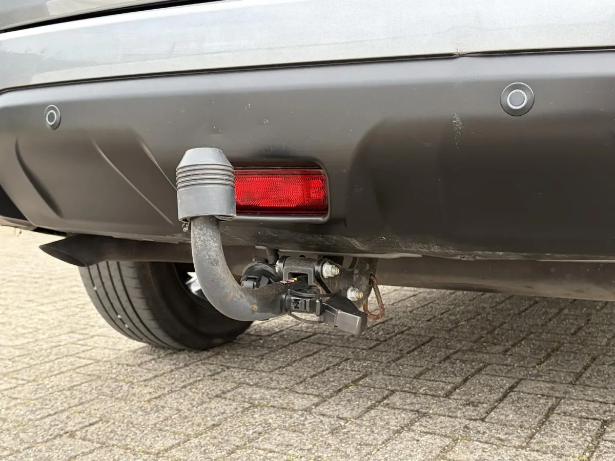 1.6 DIG-T N-Connecta / Trekhaak (  1800 kg ) / Airco (automatisch) / Cruise control /