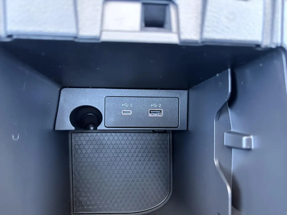 1.3 MHEV N-Connecta / Trekhaak ( 1400 kg )  / Apple Carplay/Android Auto / Panoramadak /