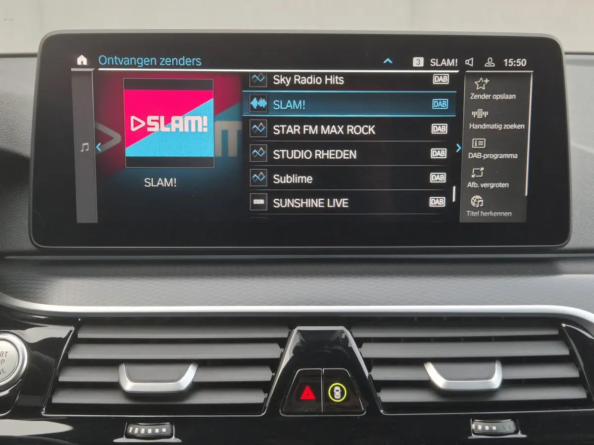 530e xDrive Business Edition Plus / Accu SOH 98% / Drie fase laden / Apple Carplay Android Auto / Trekgewicht 2000 kg / Elektrische achterklep / Achteruitrijcamera / Cruise control / Keyless