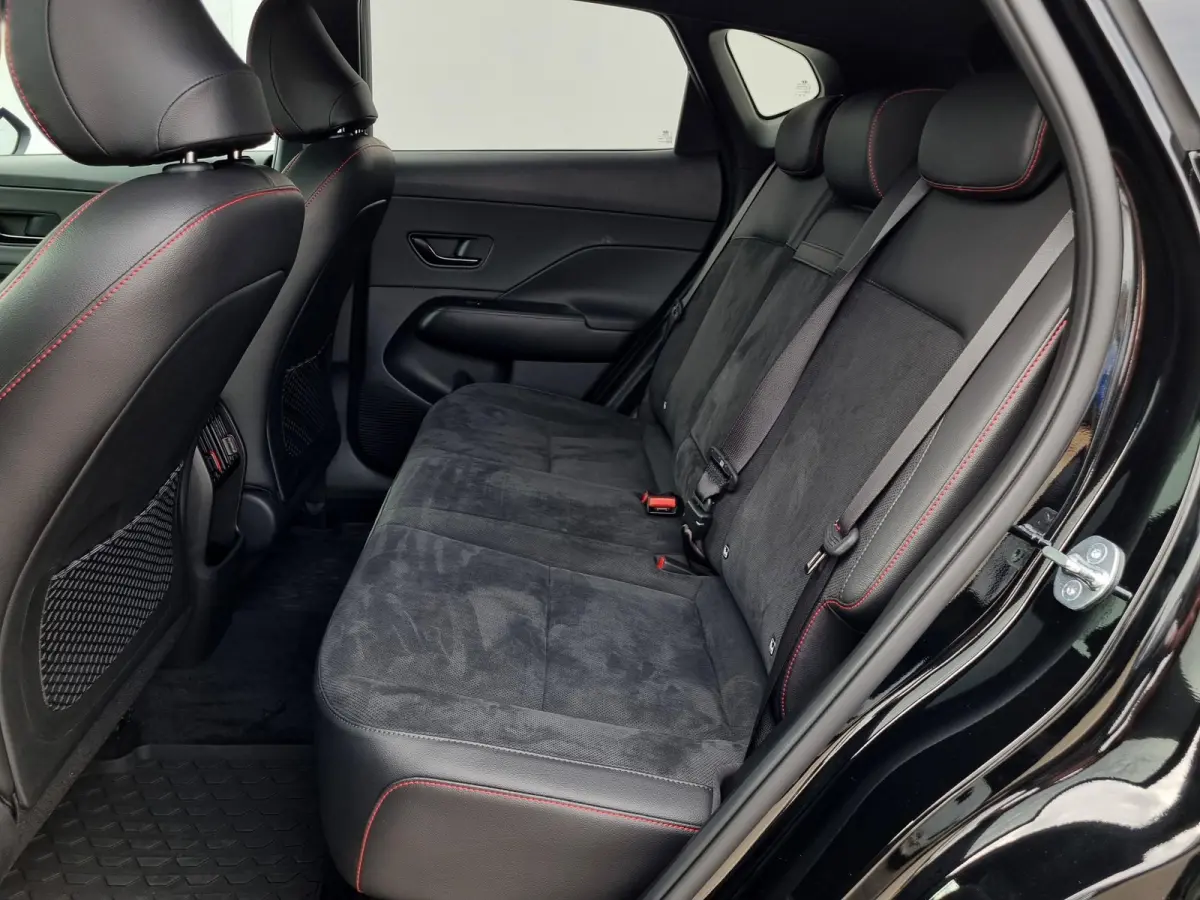 1.6 GDI HEV N Line ** Nu met € 4.500 Voordeel ** Nieuw uit voorraad leverbaar ** | Abyss Black Pearl | Apple Carplay/Android Auto | Audio installatie premium