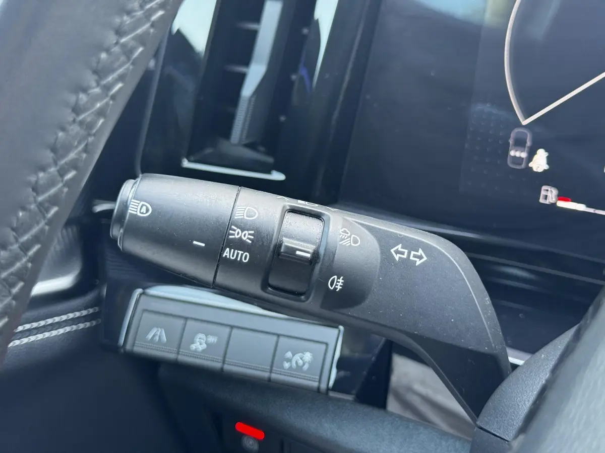 1.2 mild hybrid advanced 130 techno / Apple Carplay & Android Auto / Keyless / 19'' Lichtmetalen Velgen / Navigatie