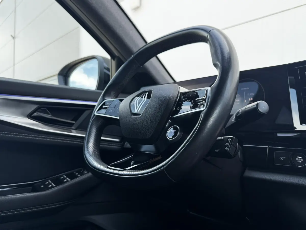 1.2 mild hybrid advanced 130 techno / Apple Carplay & Android Auto / Keyless / 19'' Lichtmetalen Velgen / Navigatie