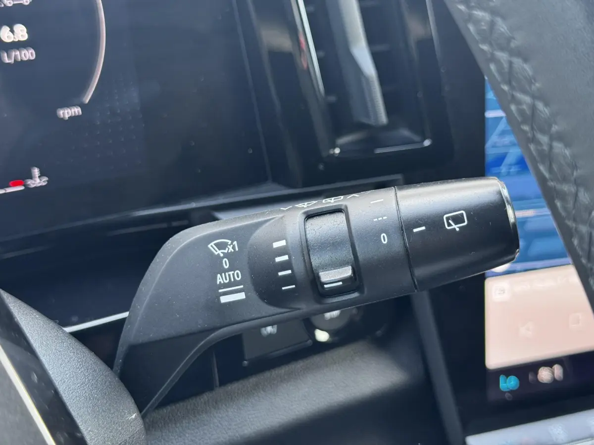 1.2 mild hybrid advanced 130 techno / Apple Carplay & Android Auto / Keyless / 19'' Lichtmetalen Velgen / Navigatie