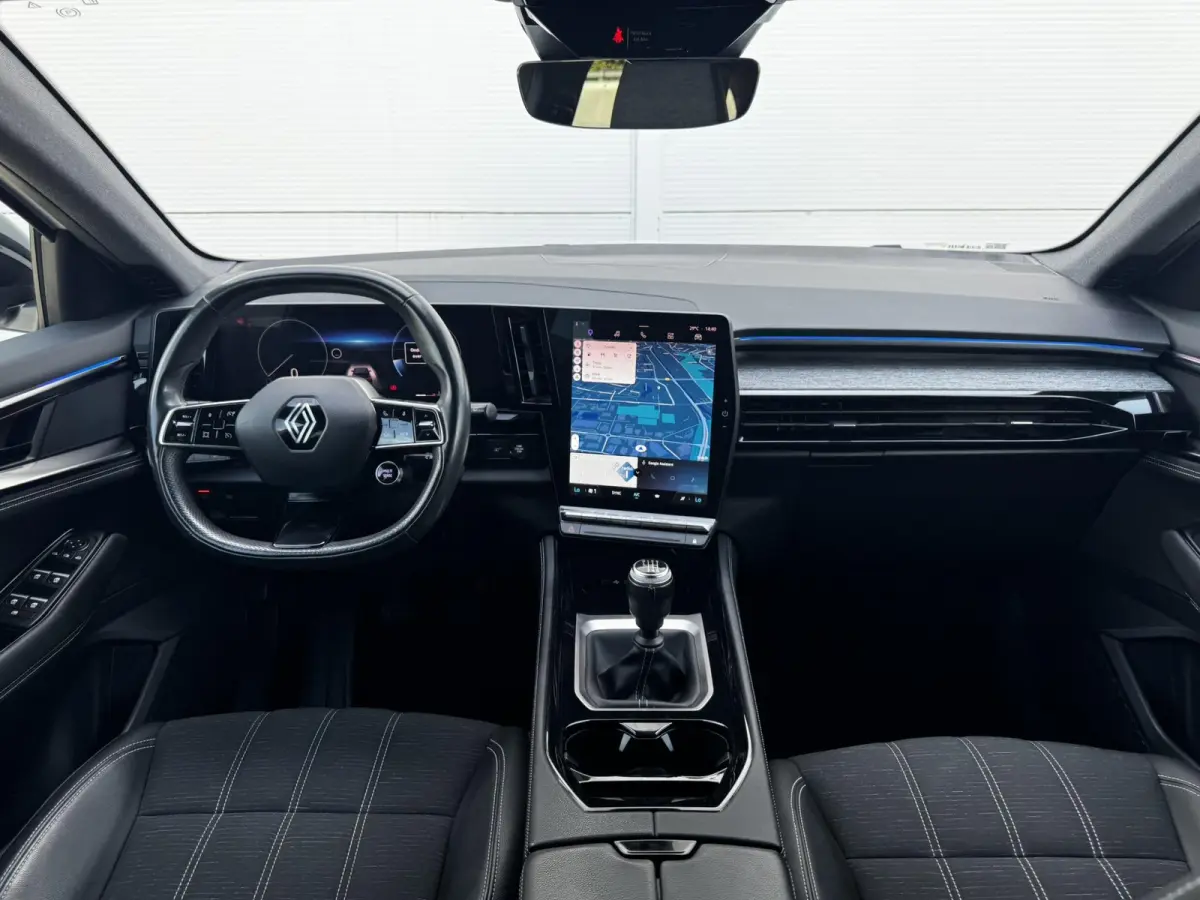 1.2 mild hybrid advanced 130 techno / Apple Carplay & Android Auto / Keyless / 19'' Lichtmetalen Velgen / Navigatie