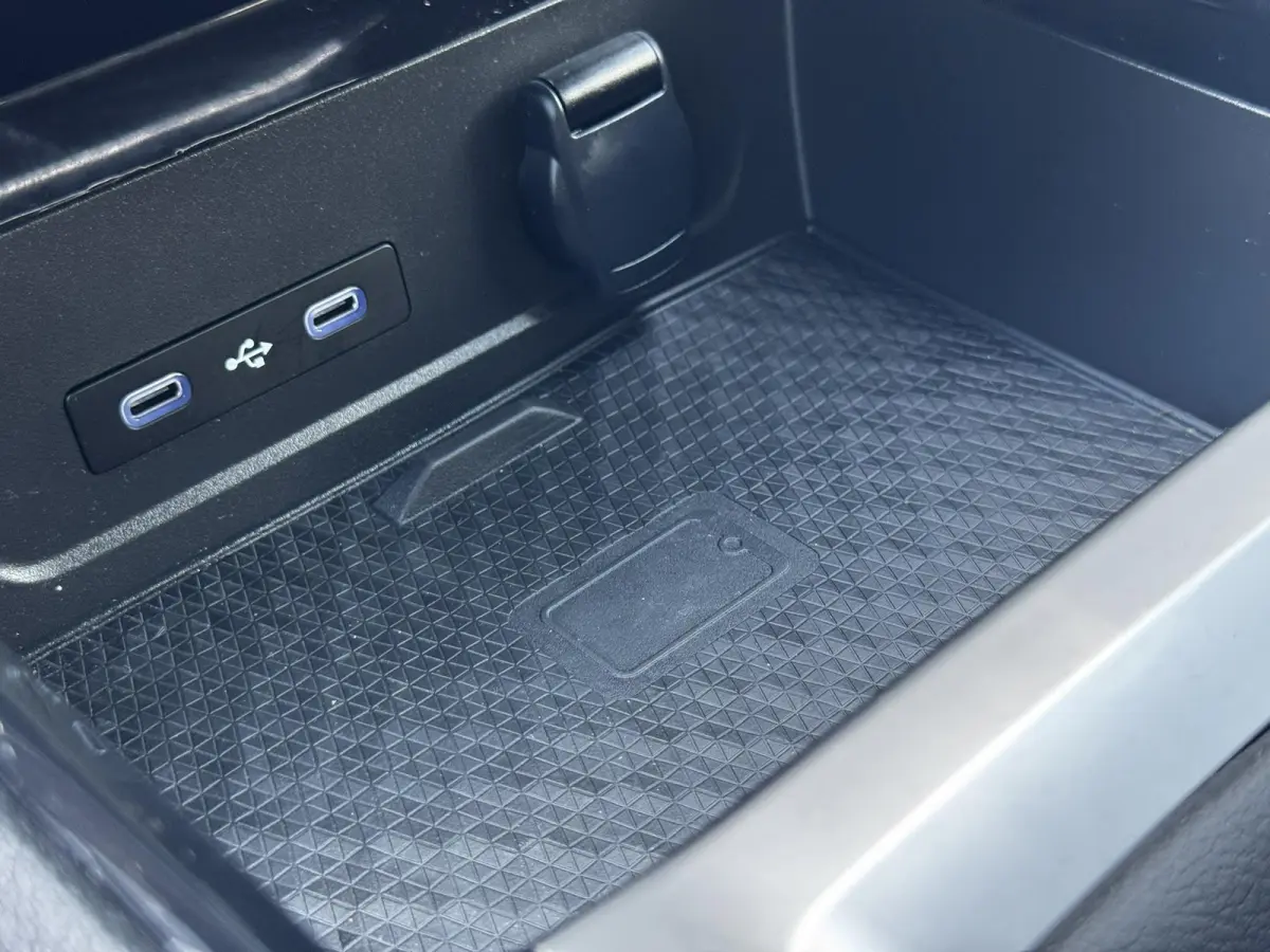 1.2 mild hybrid advanced 130 techno / Apple Carplay & Android Auto / Keyless / 19'' Lichtmetalen Velgen / Navigatie