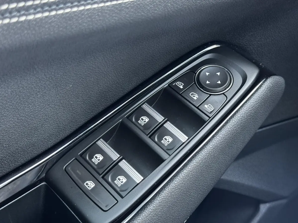 1.2 mild hybrid advanced 130 techno / Apple Carplay & Android Auto / Keyless / 19'' Lichtmetalen Velgen / Navigatie