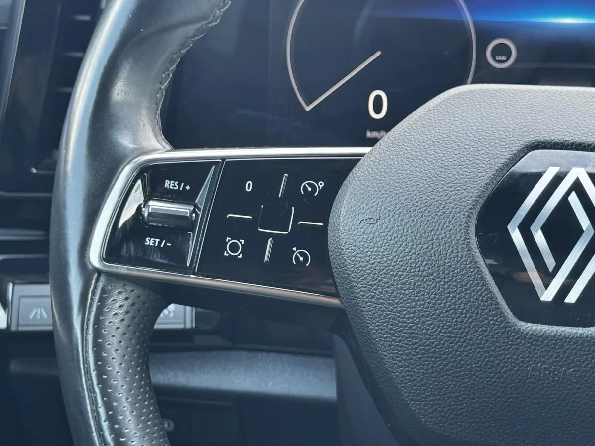 1.2 mild hybrid advanced 130 techno / Apple Carplay & Android Auto / Keyless / 19'' Lichtmetalen Velgen / Navigatie
